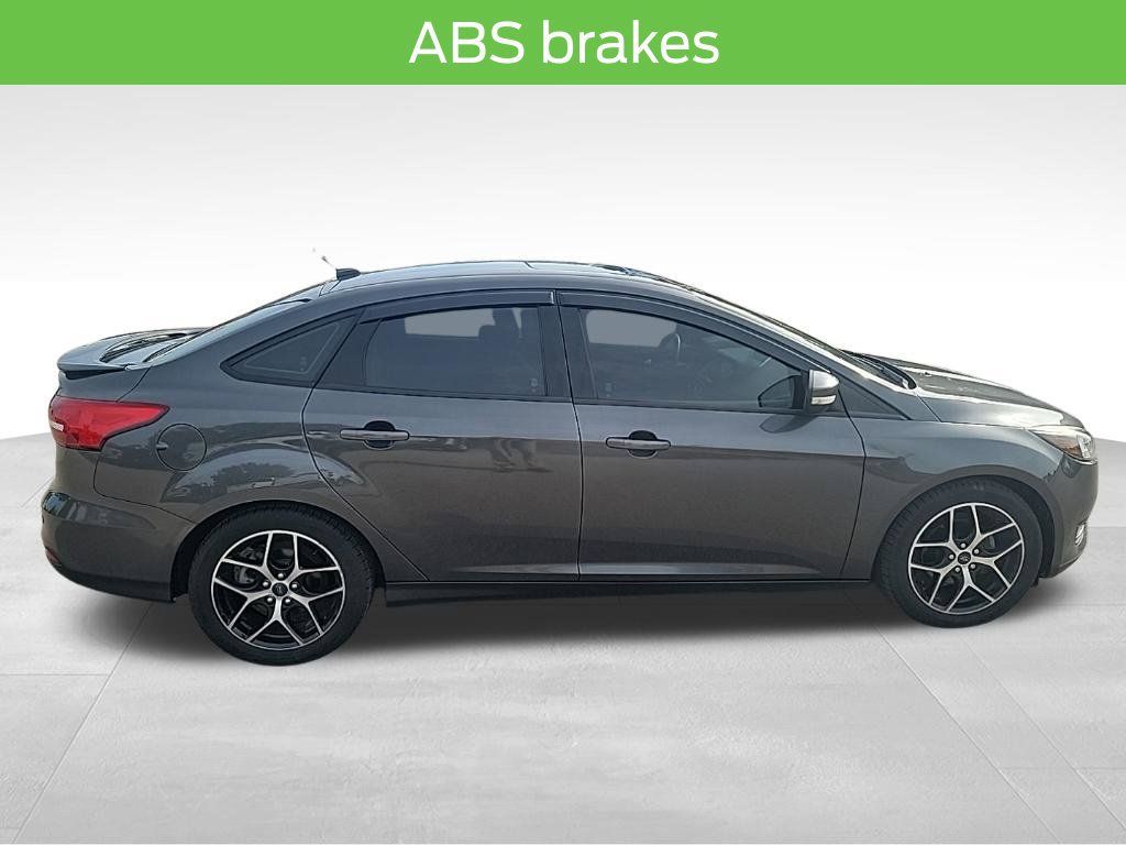 Used 2017 Ford Focus SEL w/ Cold Weather Package FWD image 19