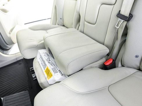 Certified 2024 Volvo XC90 T8 Plus w/ Protection Package Premier AWD/4WD image 24