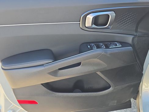 New 2026 Kia Sorento LX image 19
