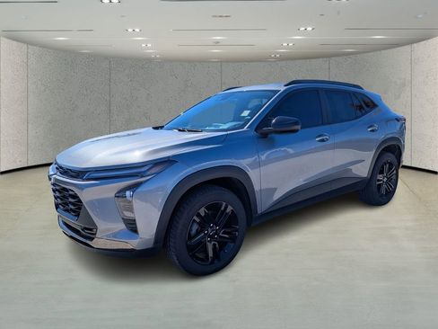 Used 2025 Chevrolet Trax ACTIV w/ Driver Confidence Package image 7