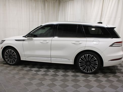 Used 2025 Lincoln Aviator Black Label AWD/4WD image 39
