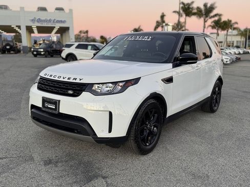 Used 2018 Land Rover Discovery SE image 7