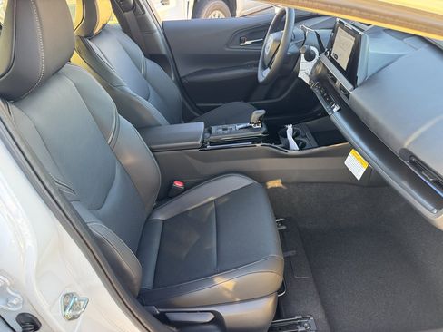 New 2026 Toyota Prius Plug-In Hybrid image 8