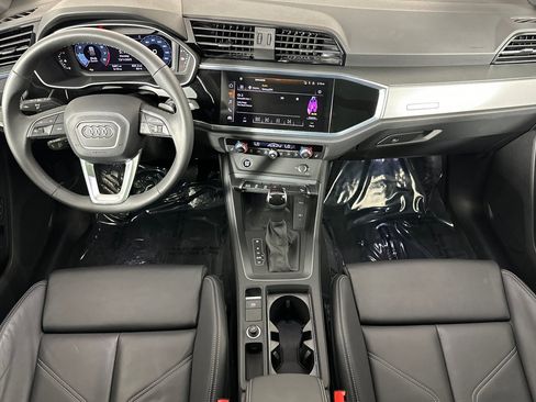 Used 2025 Audi Q3 2.0T Premium w/ Convenience Package image 12