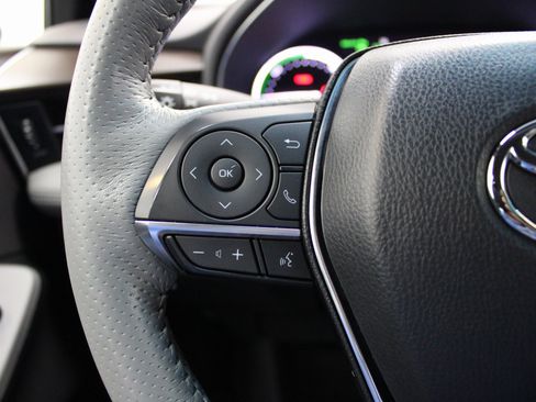 Used 2020 Toyota Avalon Limited image 40