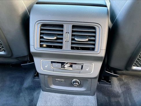 Used 2023 Audi Q5 2.0T Prestige w/ Prestige Package image 10