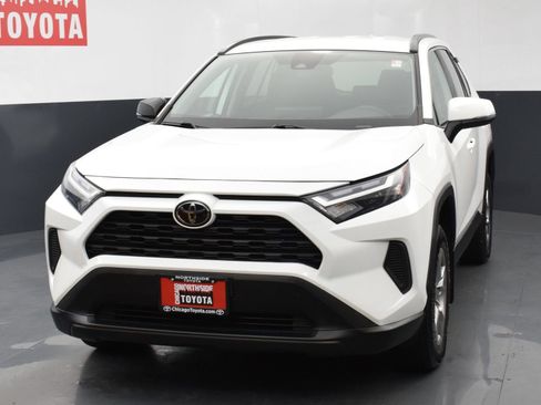 Used 2023 Toyota RAV4 XLE AWD/4WD image 7