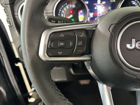 Used 2023 Jeep Wrangler Unlimited Sahara AWD/4WD image 14