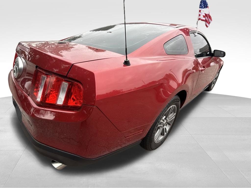 Used 2012 Ford Mustang Premium RWD image 5