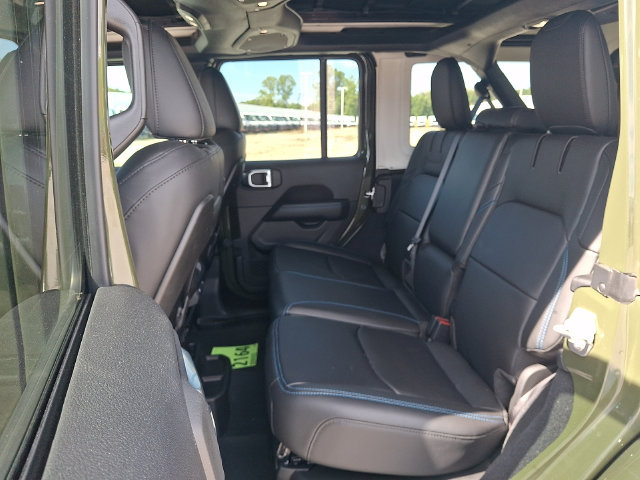Used 2024 Jeep Wrangler Unlimited Rubicon 4xe AWD/4WD image 10