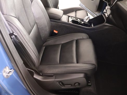 Used 2024 Volvo XC40 B5 Ultimate w/ Protection Package Premier image 14