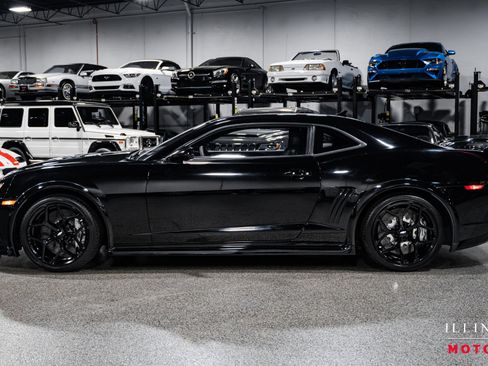 Used 2015 Chevrolet Camaro Z/28 image 2