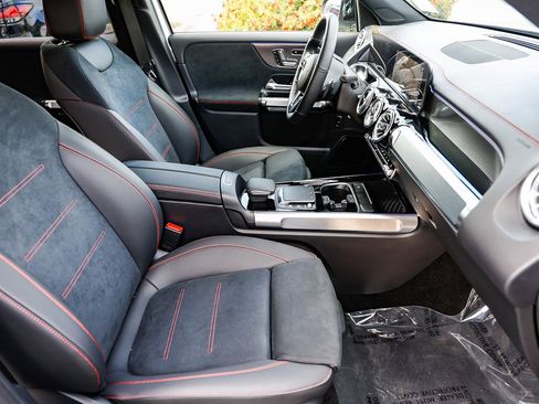 Used 2023 Mercedes-Benz EQB 350 4MATIC SUV image 17