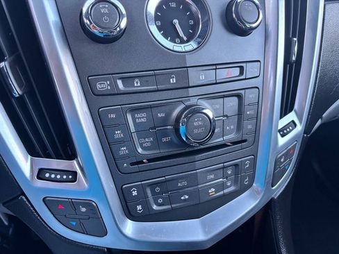 Used 2010 Cadillac SRX Luxury image 29