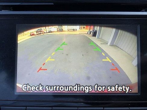 Used 2016 Nissan Rogue SV FWD image 20