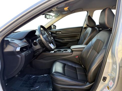 Used 2022 Nissan Altima 2.5 SR FWD image 10