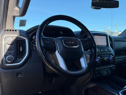 Used 2020 GMC Sierra 1500 SLT image 12