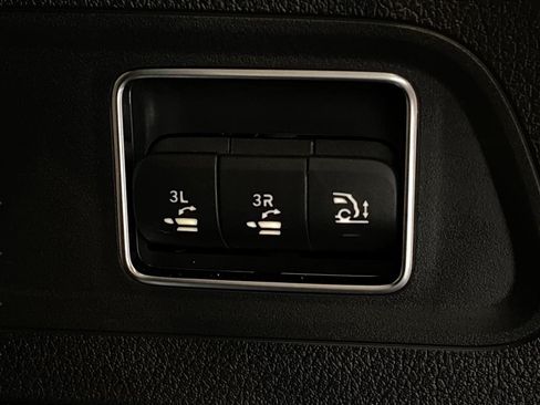 Certified 2026 Mercedes-Benz GLS 450 4MATIC image 45