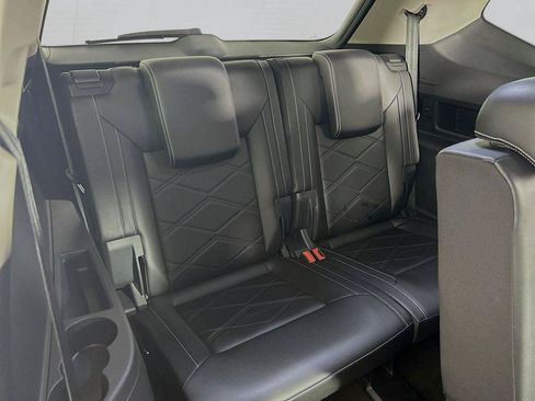 Certified 2024 Volkswagen Atlas SE w/ Panoramic Sunroof Package AWD/4WD image 27