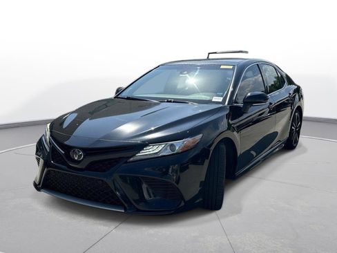 Used 2018 Toyota Camry XSE w/ Audio Package FWD image 2