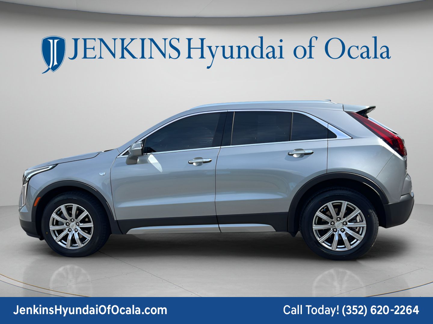 Used 2023 Cadillac XT4 Premium Luxury AWD/4WD image 6