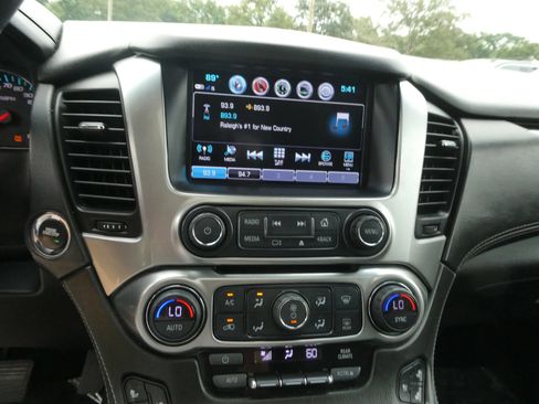 Used 2017 Chevrolet Tahoe Premier AWD/4WD image 22