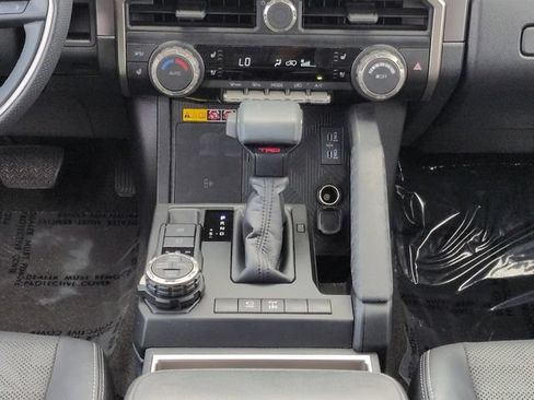 Used 2025 Toyota 4Runner TRD Off-Road Premium AWD/4WD image 19