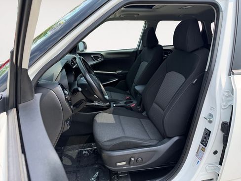 Used 2023 Kia Soul EX FWD image 6