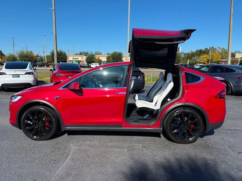 Used 2021 Tesla Model X Performance image 8