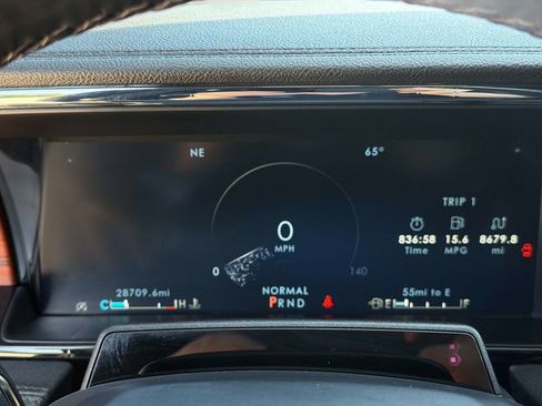 Used 2023 Lincoln Navigator Reserve AWD/4WD image 30