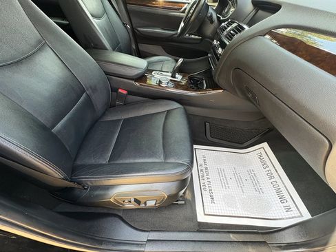 Used 2017 BMW X3 xDrive28i AWD/4WD image 9