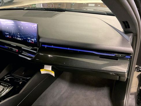 Certified 2025 BMW 530i 530i image 17