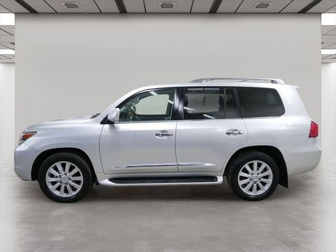 Used 2009 Lexus LX 570 4WD image 3