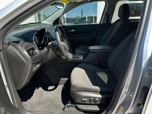 Used 2022 Chevrolet Equinox LT image 8