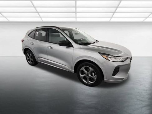 Used 2023 Ford Escape ST-Line w/ Tech Pack #1 image 9