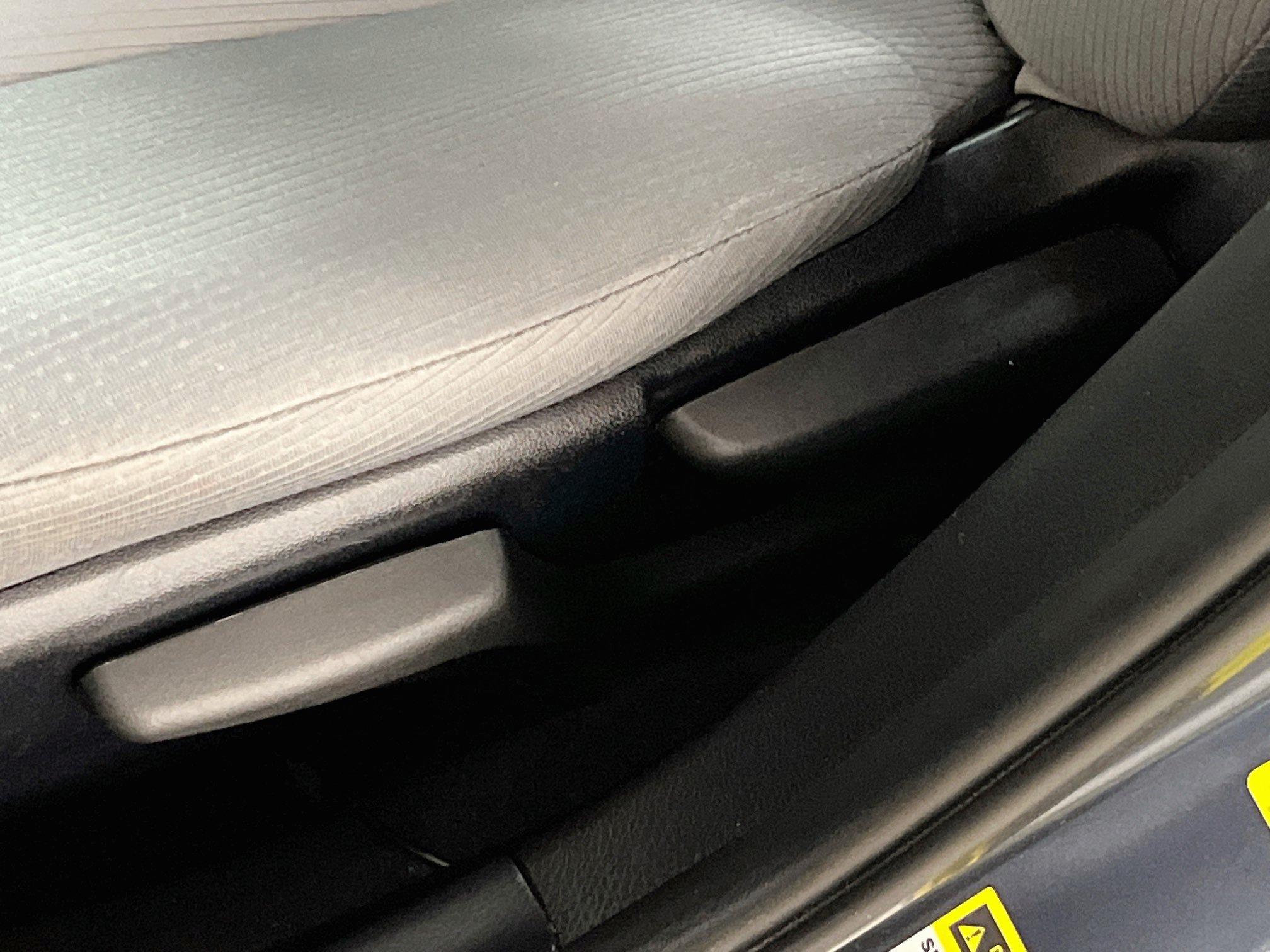 Used 2014 Toyota Corolla L FWD image 15