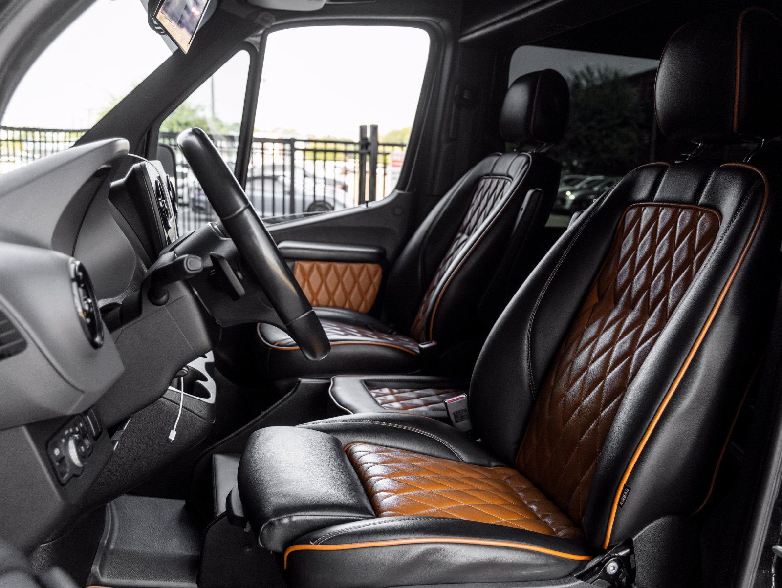 Used 2019 Mercedes-Benz Sprinter 2500 image 20