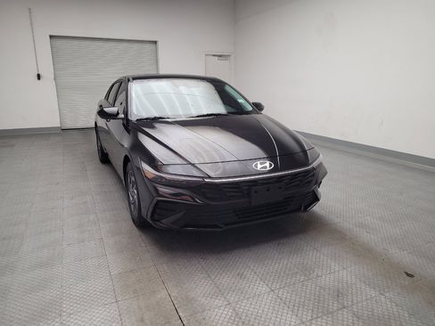 Used 2024 Hyundai Elantra SEL FWD image 14