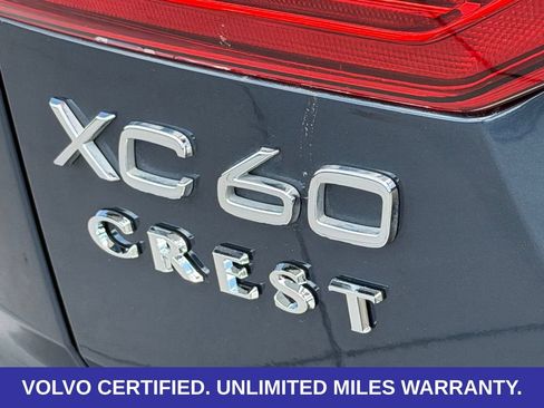 Certified 2024 Volvo XC60 T8 Ultimate w/ Protection Package Premier AWD/4WD image 12