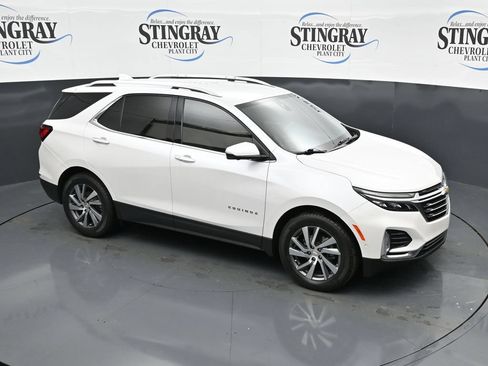 Used 2023 Chevrolet Equinox Premier FWD image 18