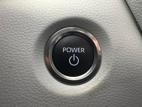 Used 2025 Toyota Corolla SE w/ SE Premium Package FWD image 20