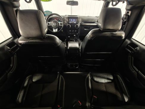Used 2017 Jeep Wrangler Unlimited Sport AWD/4WD image 23