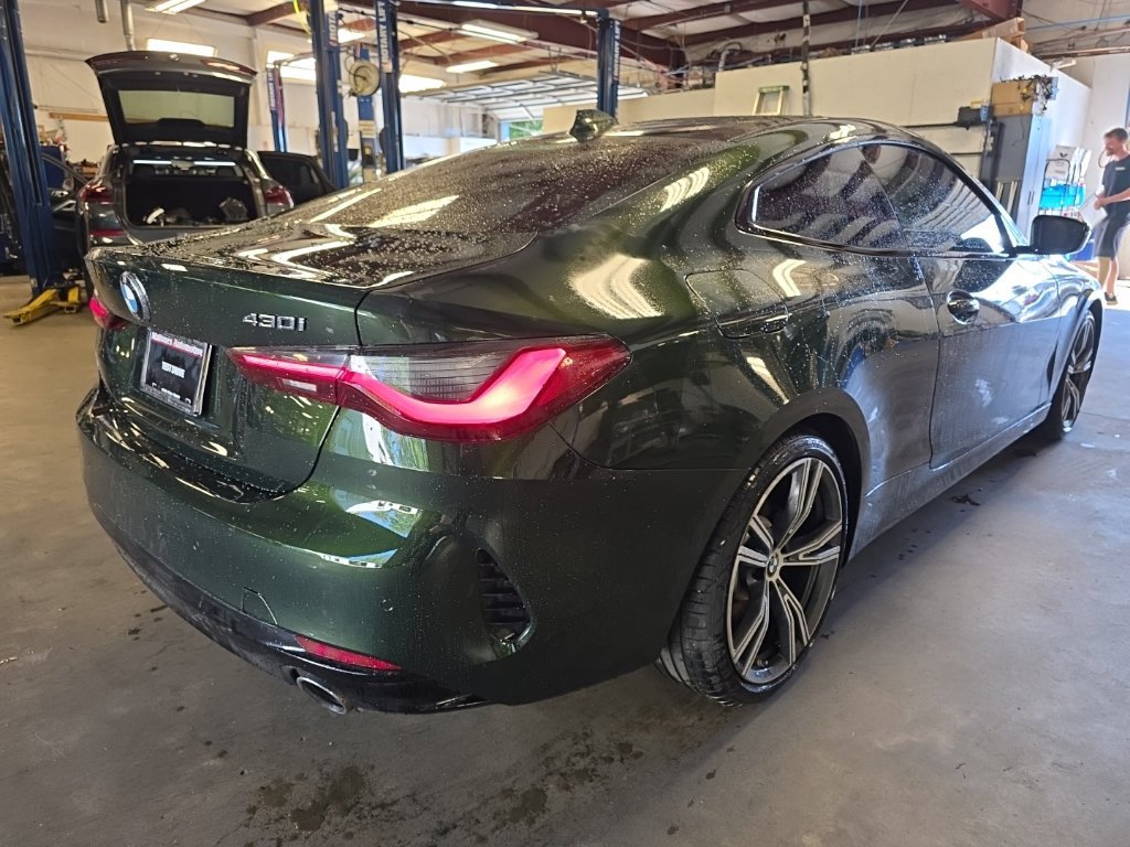 Used 2021 BMW 430i Coupe w/ Convenience Package RWD image 3