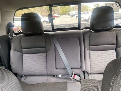 Used 2024 Nissan Frontier SV w/ SV Convenience Package image 28