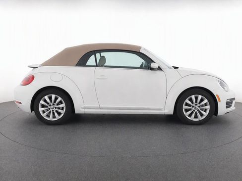 Used 2019 Volkswagen Beetle 2.0T S FWD image 9