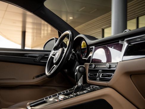 Certified 2020 Porsche Macan S AWD/4WD image 48