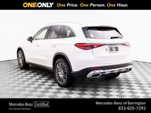 Used 2025 Mercedes-Benz GLC 300 4MATIC image 3