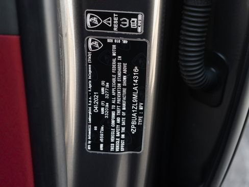 Used 2021 Lamborghini Urus image 29