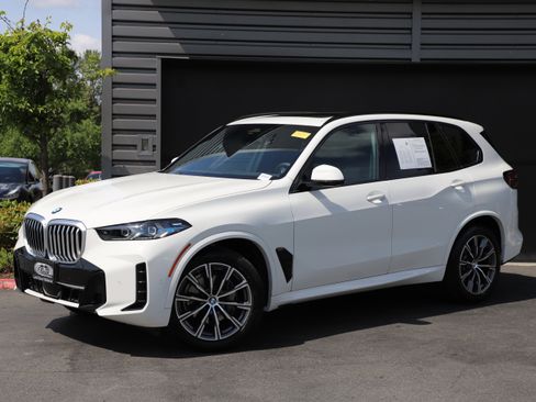 Used 2026 BMW X5 xDrive40i AWD/4WD image 1