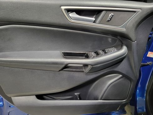 Used 2020 Ford Edge SEL FWD image 19